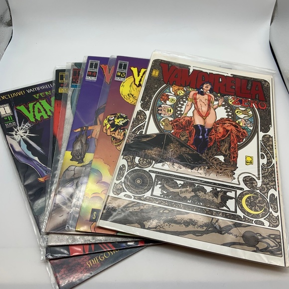 Vintage 90s Vengeance of Vampirella Comic Books Good Condition- Set of 6! - Picture 16 of 16